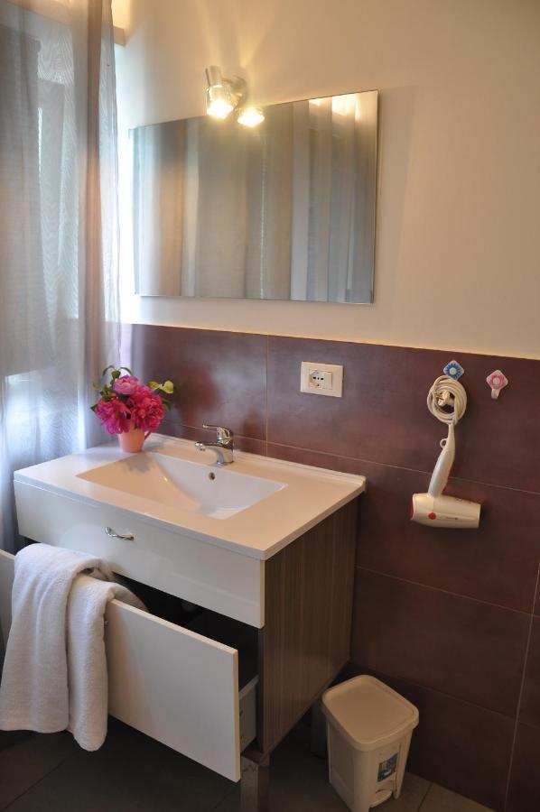 Smile Accomodation Sun Aosta Exterior foto